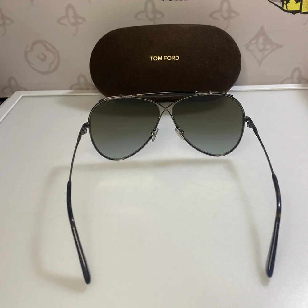 New Tom Ford Unisex Holden Brown Gradient Pilot  Sunglasses FT0818 08G